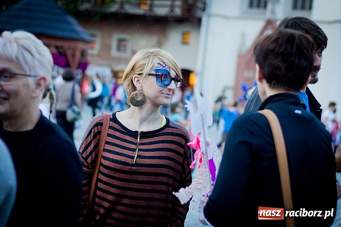 Zdjęcie w galerii na portalu naszraciborz.pl: Zobacz jak na zamku witano wakacje, czyli Zamkowa Noc z Duchami - odsłona trzecia wiadomości z regionu