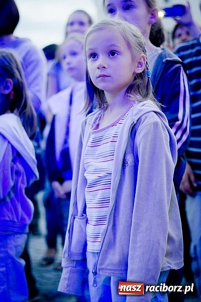 Zdjęcie w galerii na portalu naszraciborz.pl: Zobacz jak na zamku witano wakacje, czyli Zamkowa Noc z Duchami - odsłona trzecia wiadomości z regionu