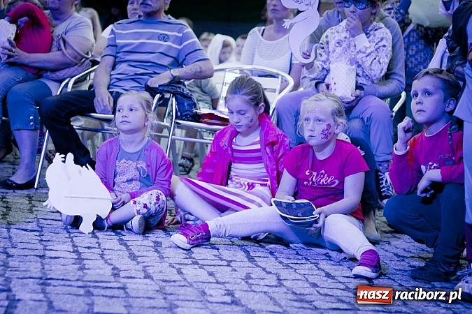 Zdjęcie w galerii na portalu naszraciborz.pl: Zobacz jak na zamku witano wakacje, czyli Zamkowa Noc z Duchami - odsłona trzecia wiadomości z regionu