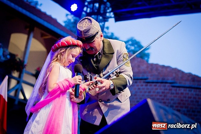 Zdjęcie w galerii na portalu naszraciborz.pl: Zobacz jak na zamku witano wakacje, czyli Zamkowa Noc z Duchami - odsłona trzecia wiadomości z regionu