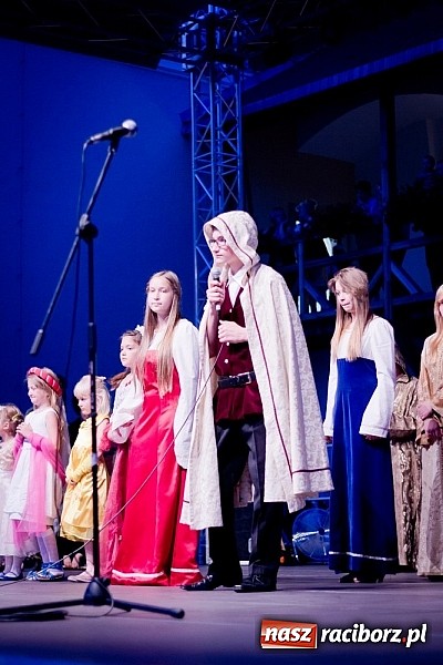 Zdjęcie w galerii na portalu naszraciborz.pl: Zobacz jak na zamku witano wakacje, czyli Zamkowa Noc z Duchami - odsłona trzecia wiadomości z regionu