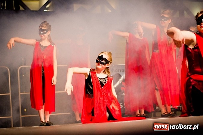 Zdjęcie w galerii na portalu naszraciborz.pl: Zobacz jak na zamku witano wakacje, czyli Zamkowa Noc z Duchami - odsłona trzecia wiadomości z regionu