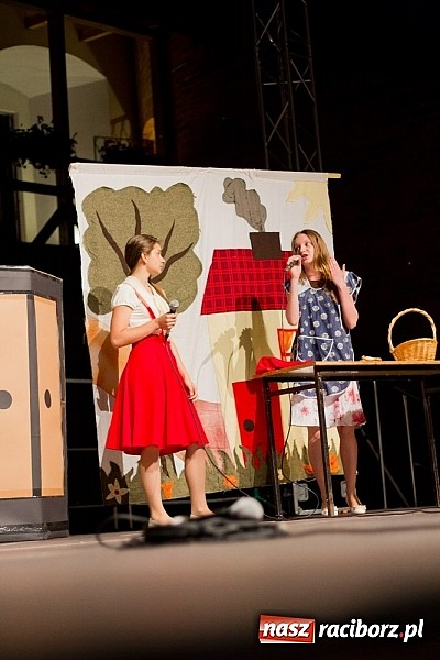 Zdjęcie w galerii na portalu naszraciborz.pl: Zobacz jak na zamku witano wakacje, czyli Zamkowa Noc z Duchami - odsłona trzecia wiadomości z regionu