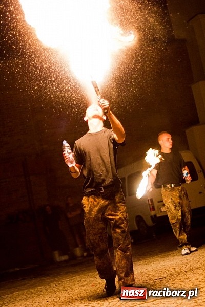 Zdjęcie w galerii na portalu naszraciborz.pl: Zobacz jak na zamku witano wakacje, czyli Zamkowa Noc z Duchami - odsłona trzecia wiadomości z regionu