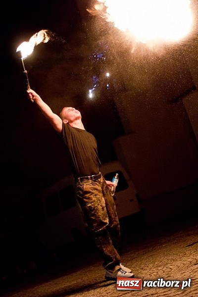 Zdjęcie w galerii na portalu naszraciborz.pl: Zobacz jak na zamku witano wakacje, czyli Zamkowa Noc z Duchami - odsłona trzecia wiadomości z regionu