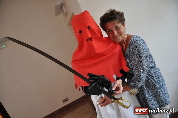 Zdjęcie w galerii na portalu naszraciborz.pl: Zobacz jak na zamku witano wakacje, czyli Zamkowa Noc z Duchami - odsłona trzecia wiadomości z regionu