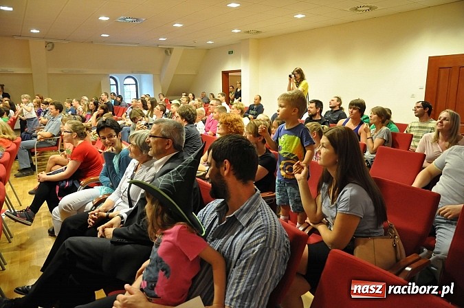 Zdjęcie w galerii na portalu naszraciborz.pl: Zobacz jak na zamku witano wakacje, czyli Zamkowa Noc z Duchami - odsłona trzecia wiadomości z regionu