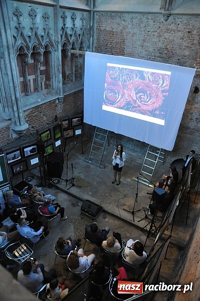 Zdjęcie w galerii na portalu naszraciborz.pl: Zobacz jak na zamku witano wakacje, czyli Zamkowa Noc z Duchami - odsłona trzecia wiadomości z regionu