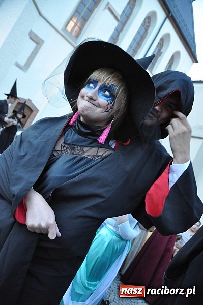 Zdjęcie w galerii na portalu naszraciborz.pl: Zobacz jak na zamku witano wakacje, czyli Zamkowa Noc z Duchami - odsłona trzecia wiadomości z regionu