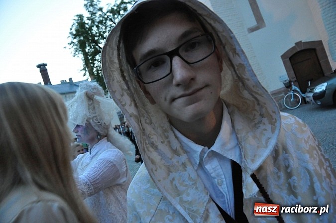 Zdjęcie w galerii na portalu naszraciborz.pl: Zobacz jak na zamku witano wakacje, czyli Zamkowa Noc z Duchami - odsłona trzecia wiadomości z regionu