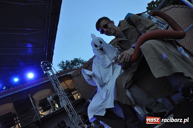 Zdjęcie w galerii na portalu naszraciborz.pl: Zobacz jak na zamku witano wakacje, czyli Zamkowa Noc z Duchami - odsłona trzecia wiadomości z regionu
