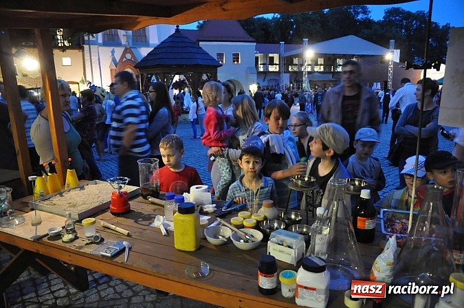 Zdjęcie w galerii na portalu naszraciborz.pl: Zobacz jak na zamku witano wakacje, czyli Zamkowa Noc z Duchami - odsłona trzecia wiadomości z regionu