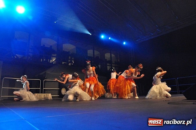 Zdjęcie w galerii na portalu naszraciborz.pl: Zobacz jak na zamku witano wakacje, czyli Zamkowa Noc z Duchami - odsłona trzecia wiadomości z regionu