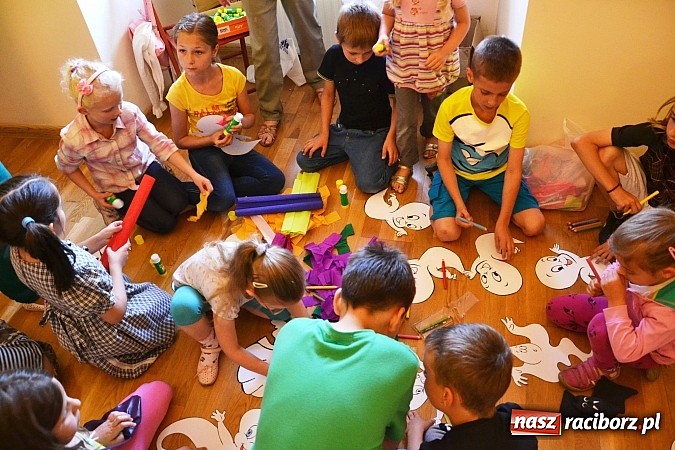 Zdjęcie w galerii na portalu naszraciborz.pl: Zobacz jak na zamku witano wakacje, czyli Zamkowa Noc z Duchami - odsłona trzecia wiadomości z regionu