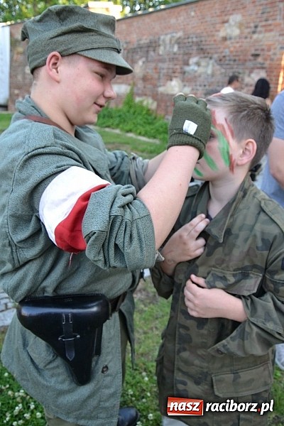 Zdjęcie w galerii na portalu naszraciborz.pl: Zobacz jak na zamku witano wakacje, czyli Zamkowa Noc z Duchami - odsłona trzecia wiadomości z regionu