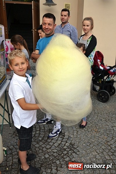 Zdjęcie w galerii na portalu naszraciborz.pl: Zobacz jak na zamku witano wakacje, czyli Zamkowa Noc z Duchami - odsłona trzecia wiadomości z regionu