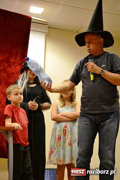 Zdjęcie w galerii na portalu naszraciborz.pl: Zobacz jak na zamku witano wakacje, czyli Zamkowa Noc z Duchami - odsłona trzecia wiadomości z regionu