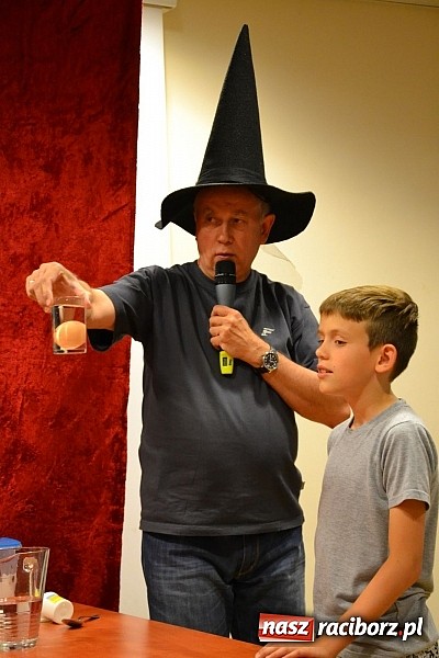 Zdjęcie w galerii na portalu naszraciborz.pl: Zobacz jak na zamku witano wakacje, czyli Zamkowa Noc z Duchami - odsłona trzecia wiadomości z regionu