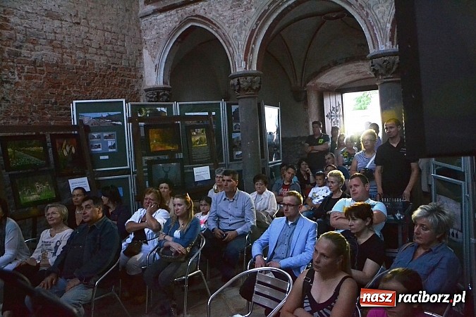 Zdjęcie w galerii na portalu naszraciborz.pl: Zobacz jak na zamku witano wakacje, czyli Zamkowa Noc z Duchami - odsłona trzecia wiadomości z regionu