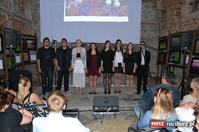 Zdjęcie w galerii na portalu naszraciborz.pl: Zobacz jak na zamku witano wakacje, czyli Zamkowa Noc z Duchami - odsłona trzecia wiadomości z regionu