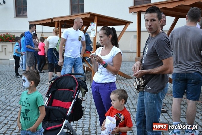 Zdjęcie w galerii na portalu naszraciborz.pl: Zobacz jak na zamku witano wakacje, czyli Zamkowa Noc z Duchami - odsłona trzecia wiadomości z regionu