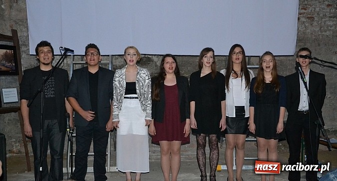 Zdjęcie w galerii na portalu naszraciborz.pl: Zobacz jak na zamku witano wakacje, czyli Zamkowa Noc z Duchami - odsłona trzecia wiadomości z regionu