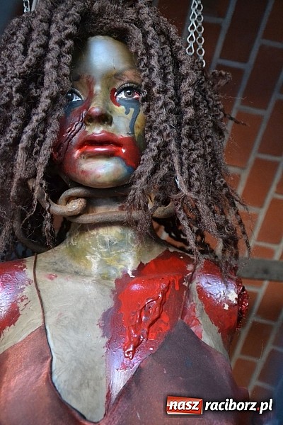 Zdjęcie w galerii na portalu naszraciborz.pl: Zobacz jak na zamku witano wakacje, czyli Zamkowa Noc z Duchami - odsłona trzecia wiadomości z regionu