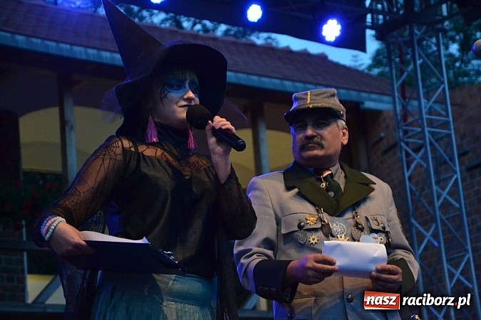 Zdjęcie w galerii na portalu naszraciborz.pl: Zobacz jak na zamku witano wakacje, czyli Zamkowa Noc z Duchami - odsłona trzecia wiadomości z regionu