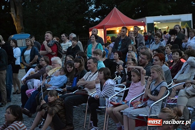 Zdjęcie w galerii na portalu naszraciborz.pl: Zobacz jak na zamku witano wakacje, czyli Zamkowa Noc z Duchami - odsłona trzecia wiadomości z regionu