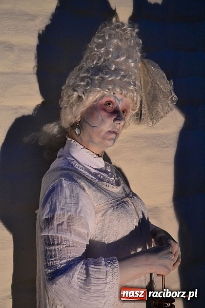 Zdjęcie w galerii na portalu naszraciborz.pl: Zobacz jak na zamku witano wakacje, czyli Zamkowa Noc z Duchami - odsłona trzecia wiadomości z regionu