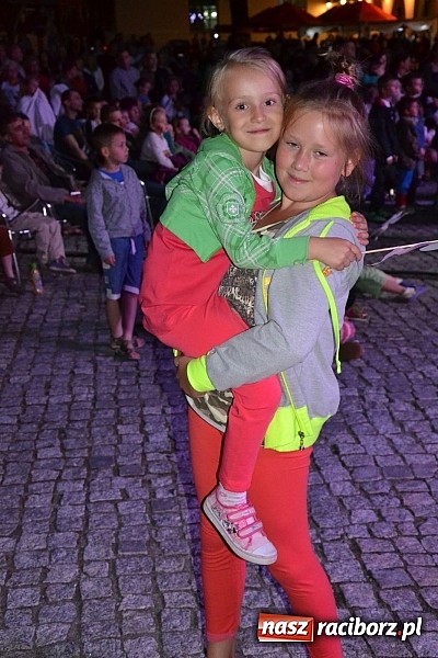 Zdjęcie w galerii na portalu naszraciborz.pl: Zobacz jak na zamku witano wakacje, czyli Zamkowa Noc z Duchami - odsłona trzecia wiadomości z regionu