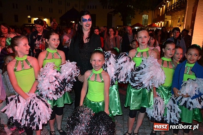 Zdjęcie w galerii na portalu naszraciborz.pl: Zobacz jak na zamku witano wakacje, czyli Zamkowa Noc z Duchami - odsłona trzecia wiadomości z regionu