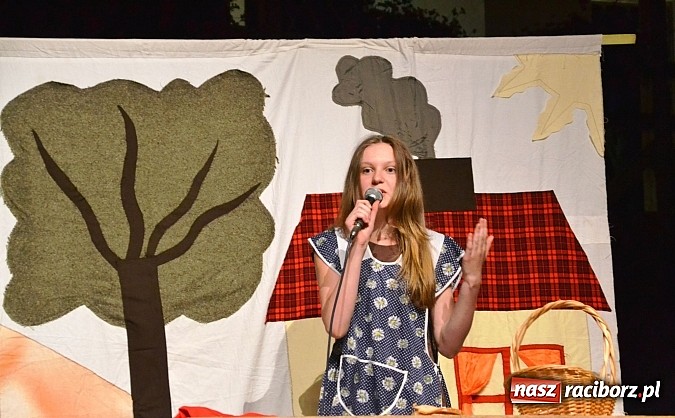 Zdjęcie w galerii na portalu naszraciborz.pl: Zobacz jak na zamku witano wakacje, czyli Zamkowa Noc z Duchami - odsłona trzecia wiadomości z regionu