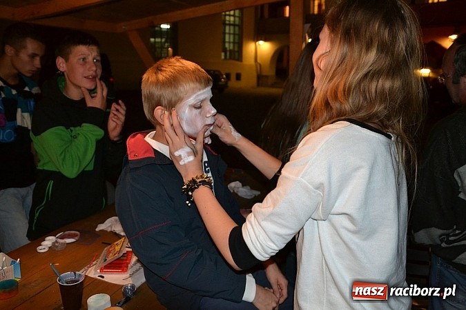 Zdjęcie w galerii na portalu naszraciborz.pl: Zobacz jak na zamku witano wakacje, czyli Zamkowa Noc z Duchami - odsłona trzecia wiadomości z regionu