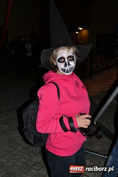 Zdjęcie w galerii na portalu naszraciborz.pl: Zobacz jak na zamku witano wakacje, czyli Zamkowa Noc z Duchami - odsłona trzecia wiadomości z regionu