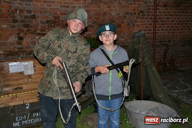 Zdjęcie w galerii na portalu naszraciborz.pl: Zobacz jak na zamku witano wakacje, czyli Zamkowa Noc z Duchami - odsłona trzecia wiadomości z regionu