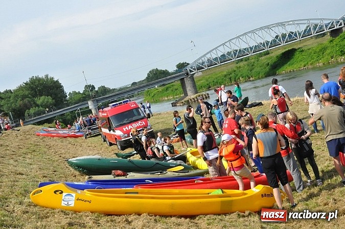 Zdjęcie w galerii na portalu naszraciborz.pl: Pierwsze koty za płoty. Sezon na Meandrach Odry otwarty wiadomości z regionu