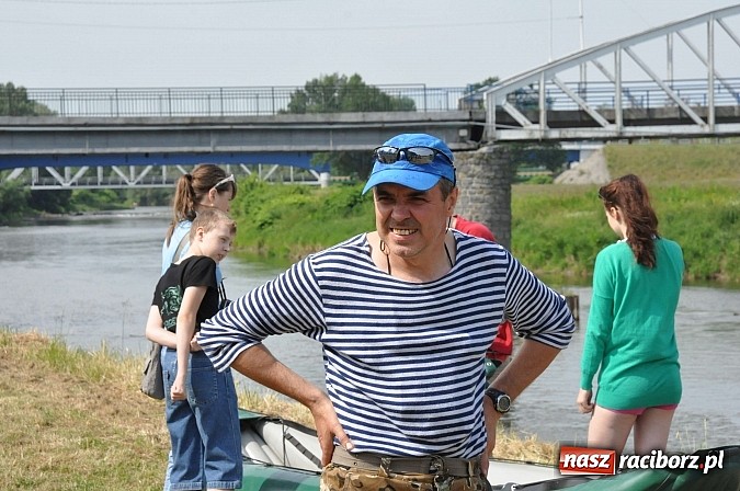 Zdjęcie w galerii na portalu naszraciborz.pl: Pierwsze koty za płoty. Sezon na Meandrach Odry otwarty wiadomości z regionu