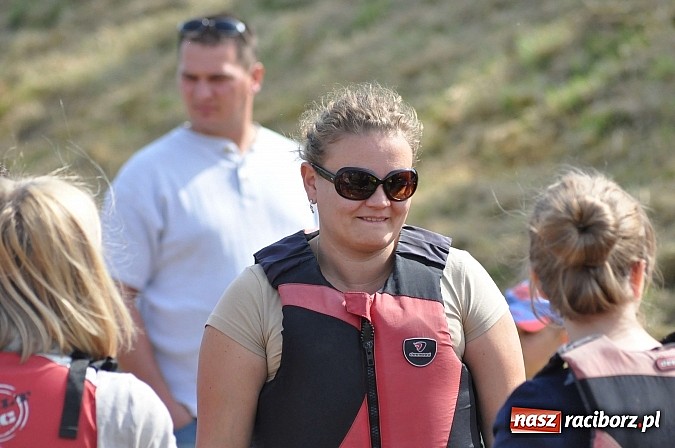 Zdjęcie w galerii na portalu naszraciborz.pl: Pierwsze koty za płoty. Sezon na Meandrach Odry otwarty wiadomości z regionu