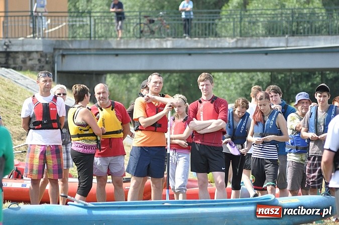 Zdjęcie w galerii na portalu naszraciborz.pl: Pierwsze koty za płoty. Sezon na Meandrach Odry otwarty wiadomości z regionu