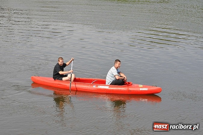 Zdjęcie w galerii na portalu naszraciborz.pl: Pierwsze koty za płoty. Sezon na Meandrach Odry otwarty wiadomości z regionu