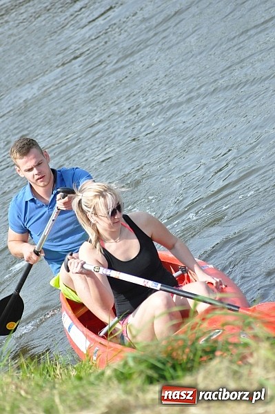 Zdjęcie w galerii na portalu naszraciborz.pl: Pierwsze koty za płoty. Sezon na Meandrach Odry otwarty wiadomości z regionu