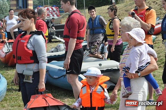 Zdjęcie w galerii na portalu naszraciborz.pl: Pierwsze koty za płoty. Sezon na Meandrach Odry otwarty wiadomości z regionu