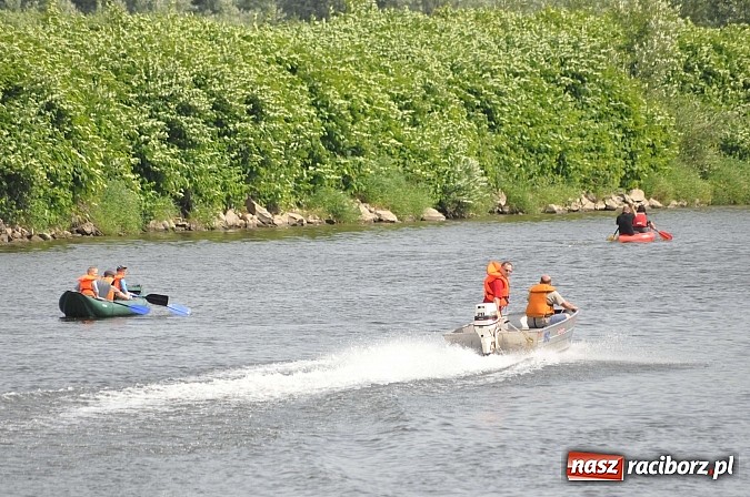 Zdjęcie w galerii na portalu naszraciborz.pl: Pierwsze koty za płoty. Sezon na Meandrach Odry otwarty wiadomości z regionu