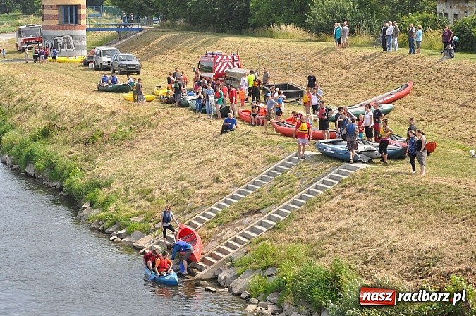Zdjęcie w galerii na portalu naszraciborz.pl: Pierwsze koty za płoty. Sezon na Meandrach Odry otwarty wiadomości z regionu