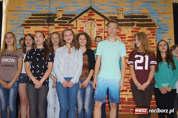 Zdjęcie w galerii na portalu naszraciborz.pl: Taneczna integracja z młodzieżą z Białorusi  wiadomości z regionu