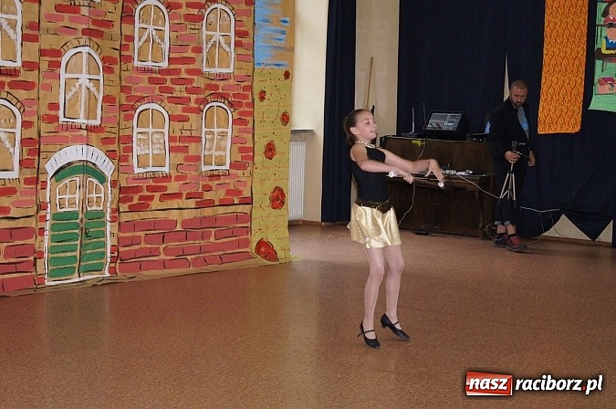 Zdjęcie w galerii na portalu naszraciborz.pl: Taneczna integracja z młodzieżą z Białorusi  wiadomości z regionu