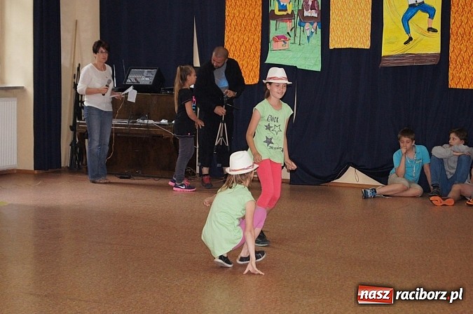 Zdjęcie w galerii na portalu naszraciborz.pl: Taneczna integracja z młodzieżą z Białorusi  wiadomości z regionu