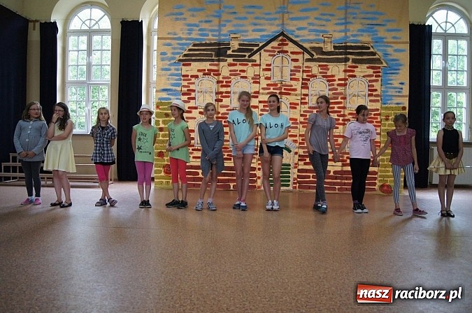 Zdjęcie w galerii na portalu naszraciborz.pl: Taneczna integracja z młodzieżą z Białorusi  wiadomości z regionu