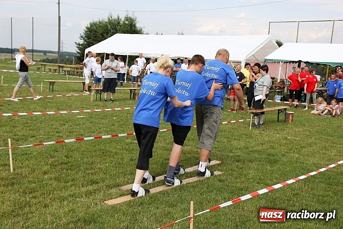Zdjęcie w galerii na portalu naszraciborz.pl: Bieg narciarski i rzut jajkiem do fartuszka, czyli Turniej Sołectw Gminy Kornowac wiadomości z regionu